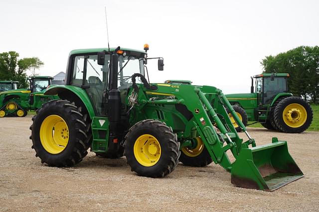 Image of John Deere 6120M equipment image 2