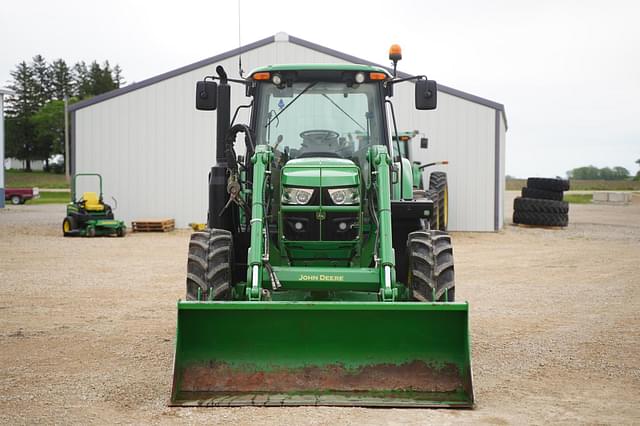 Image of John Deere 6120M equipment image 1