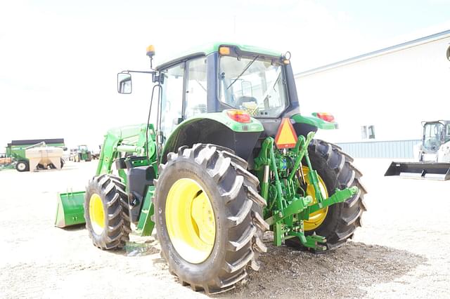 Image of John Deere 6120M equipment image 3