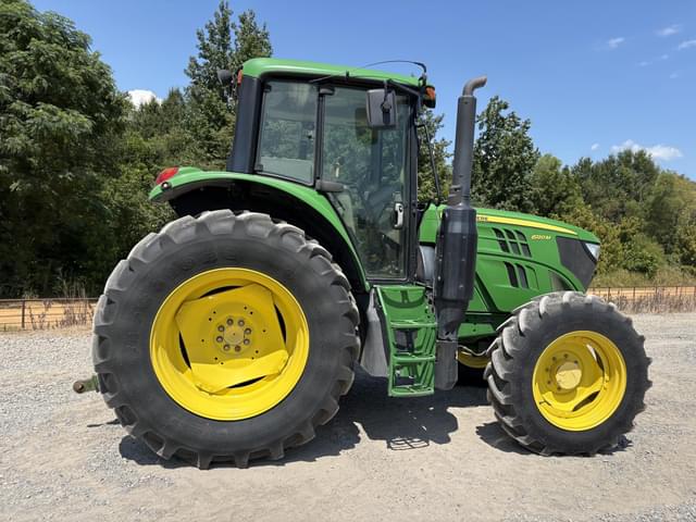 Image of John Deere 6120M equipment image 2