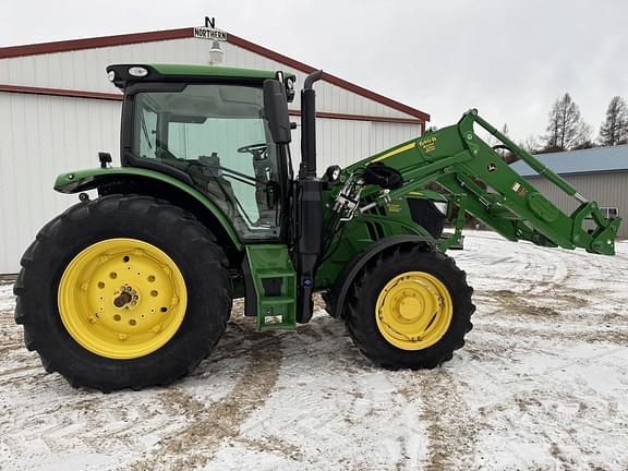 Image of John Deere 6120R equipment image 1