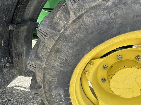 Image of John Deere 6120R equipment image 1