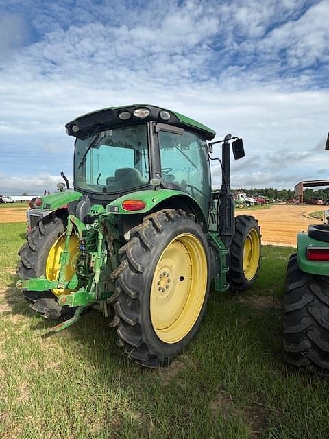 Image of John Deere 6120R equipment image 4