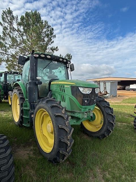 Image of John Deere 6120R equipment image 1