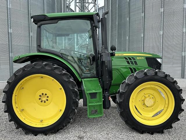 Image of John Deere 6120R equipment image 3