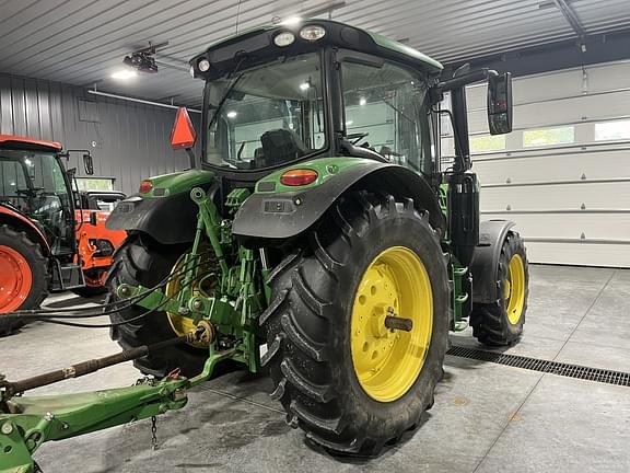 Image of John Deere 6120R equipment image 3