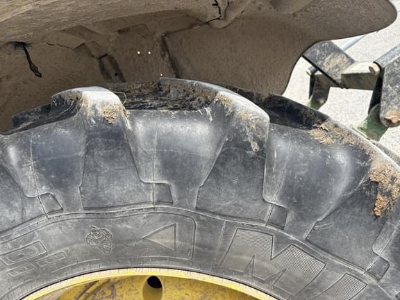 Image of John Deere 6120R equipment image 3