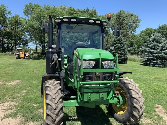 Image of John Deere 6120R equipment image 1