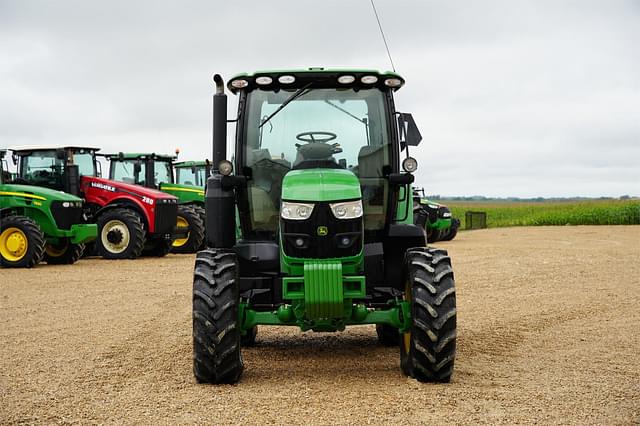 Image of John Deere 6120R equipment image 1