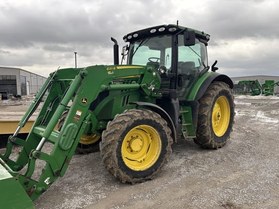 2018 John Deere 6120R Equipment Image0