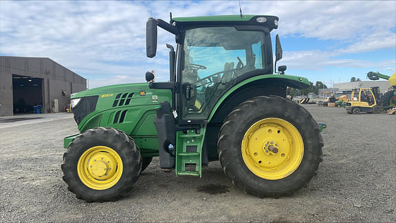 Image of John Deere 6120R equipment image 1