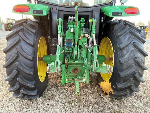 Image of John Deere 6120R equipment image 4