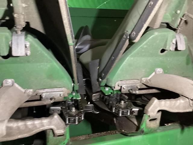 Image of John Deere 612C equipment image 4