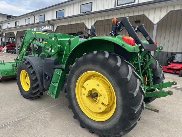 Image of John Deere 6130M equipment image 2