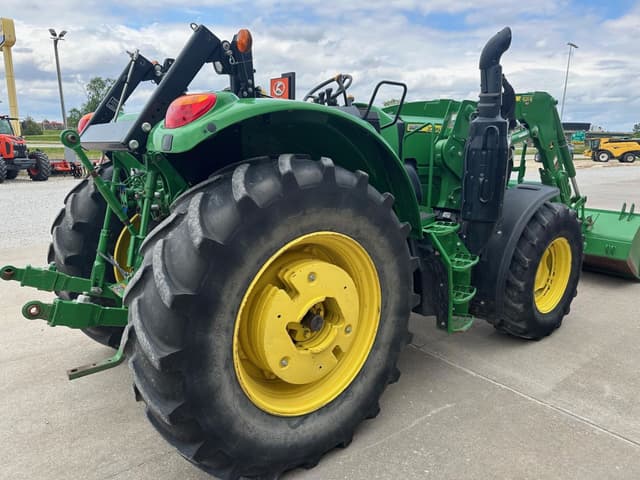 Image of John Deere 6130M equipment image 4