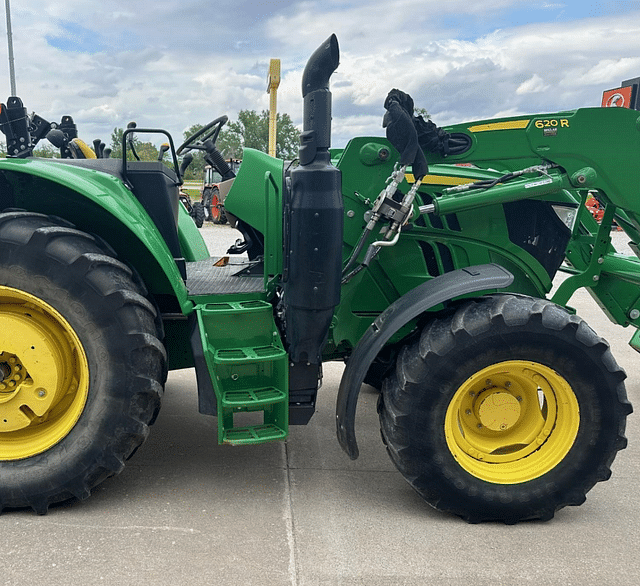 Image of John Deere 6130M equipment image 4