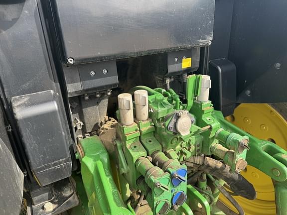Image of John Deere 6130M equipment image 4