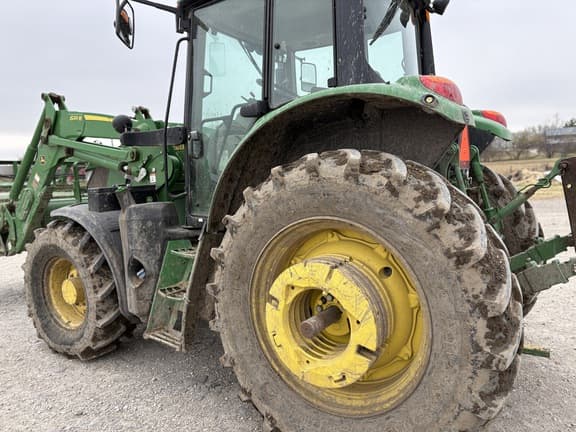 Image of John Deere 6130M equipment image 1