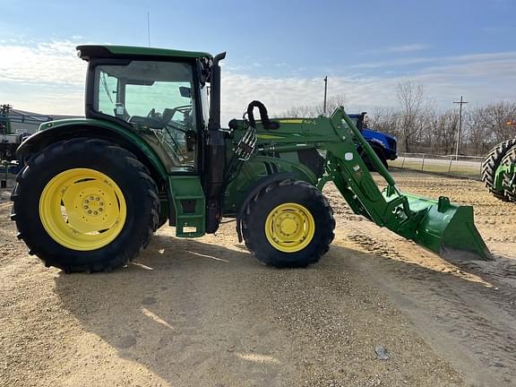 Image of John Deere 6130R equipment image 2