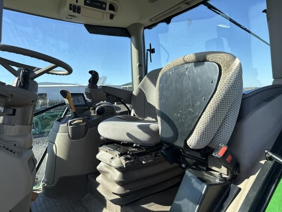 Image of John Deere 6130R equipment image 2