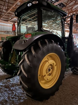 Image of John Deere 6130R equipment image 4