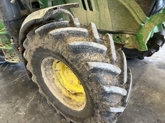 Image of John Deere 6130R equipment image 4