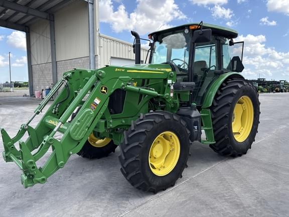 Image of John Deere 6135E equipment image 2