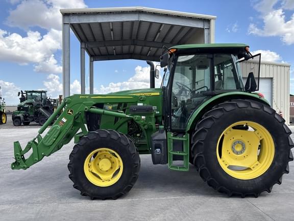 Image of John Deere 6135E Primary image