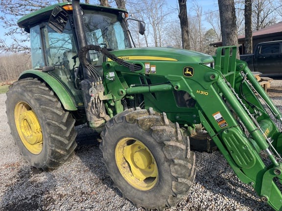 2018 John Deere 6135E Equipment Image0
