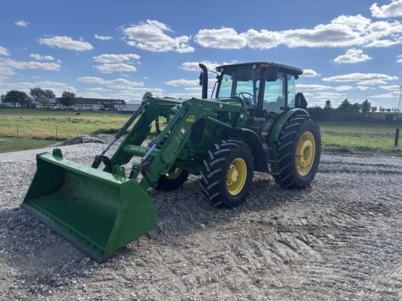 2018 John Deere 6135E Equipment Image0
