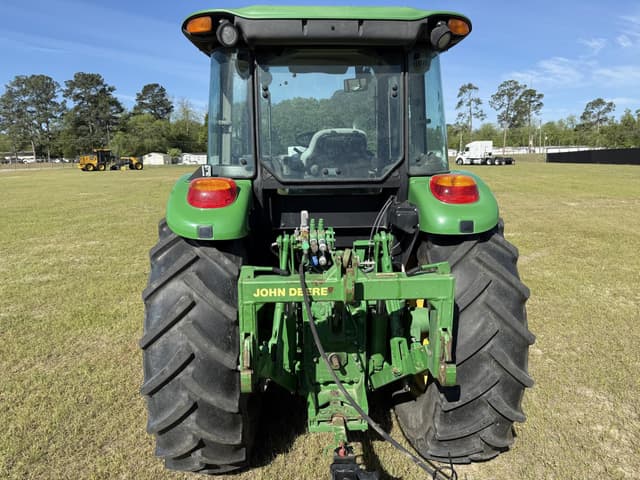 Image of John Deere 6135E equipment image 3