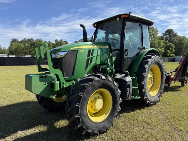 Image of John Deere 6135E equipment image 2