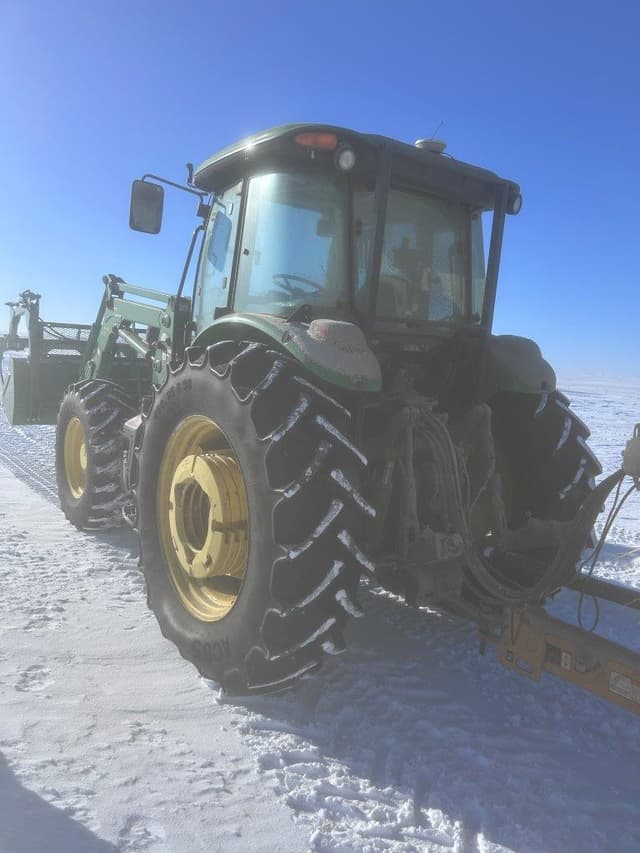 Image of John Deere 6135E equipment image 2