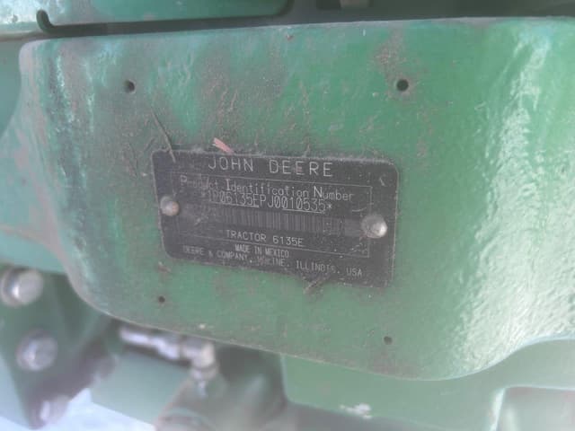 Image of John Deere 6135E equipment image 1