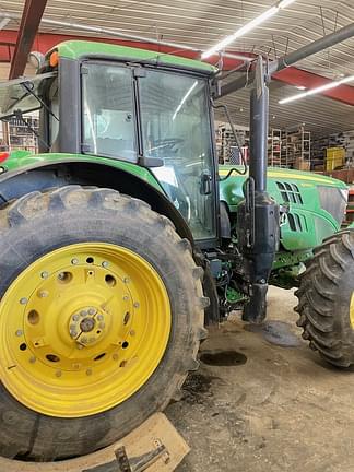 Image of John Deere 6145M equipment image 4