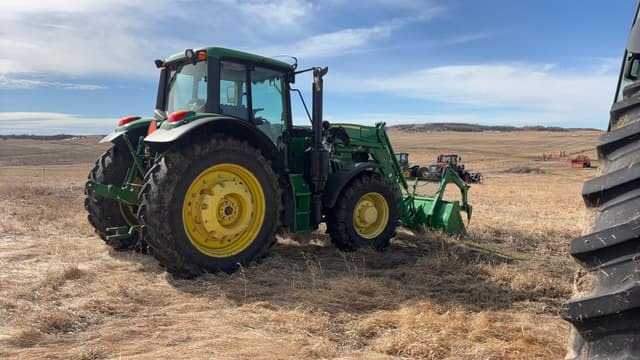 Image of John Deere 6145M equipment image 4