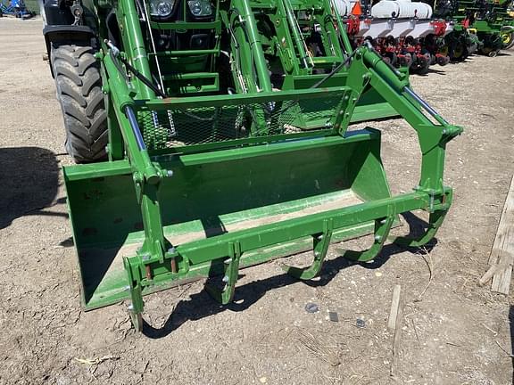 Image of John Deere 6145R equipment image 4
