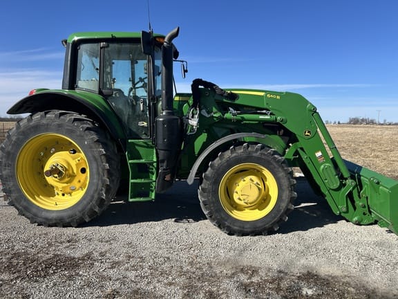 2018 John Deere 6155M Equipment Image0