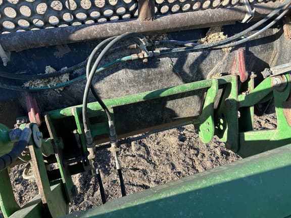 Image of John Deere 6155M equipment image 1