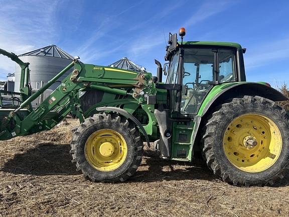 Image of John Deere 6155M equipment image 4