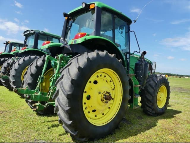 Image of John Deere 6155M equipment image 2