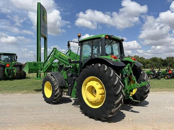 Image of John Deere 6155M equipment image 2