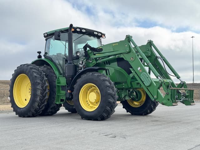 Image of John Deere 6155R equipment image 4