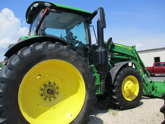 Image of John Deere 6175R equipment image 3