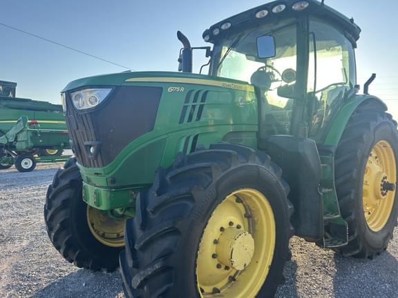 Image of John Deere 6175R equipment image 4