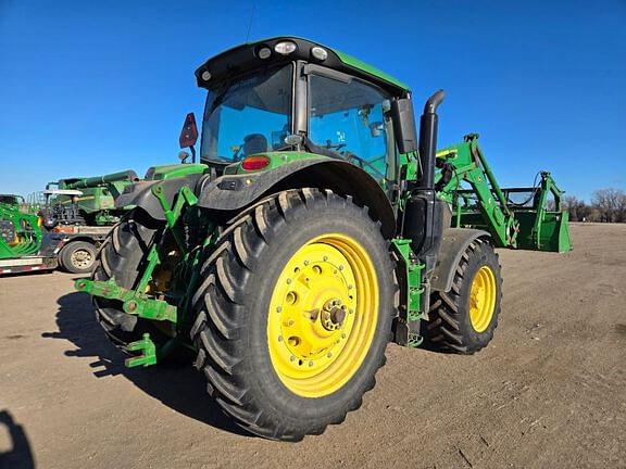 Image of John Deere 6175R equipment image 1