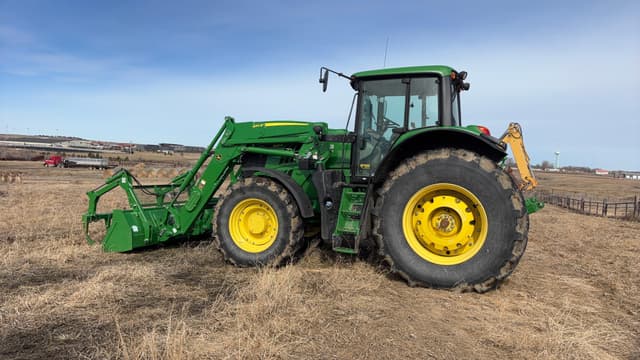 Image of John Deere 6195M equipment image 3