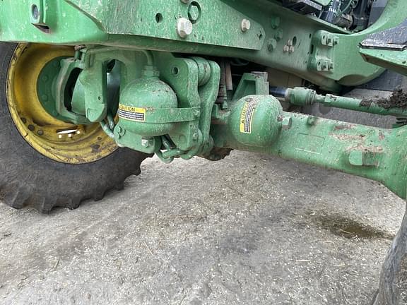 Image of John Deere 6195R equipment image 1