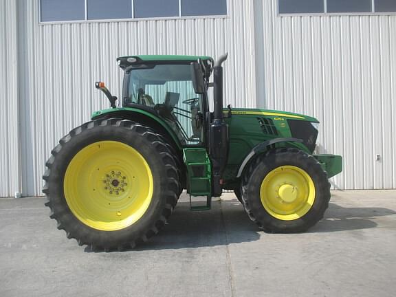 Image of John Deere 6215R equipment image 2