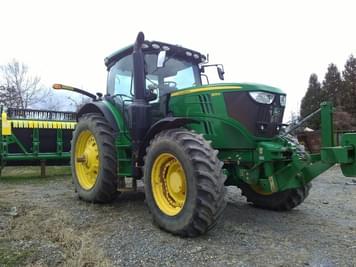 Main image John Deere 6215R